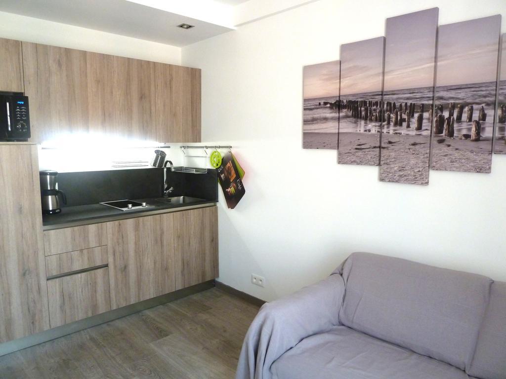 New 1 Bedroom Apt Place Garibaldi Ница Стая снимка